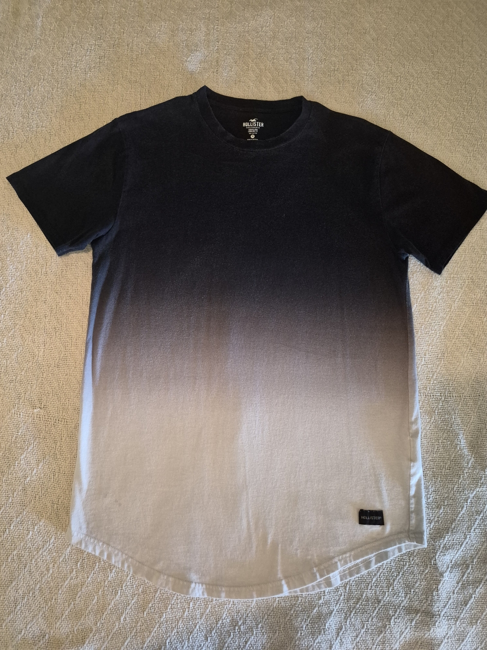 Hollister Men's Black-to-White Ombre Crew Tee Size M